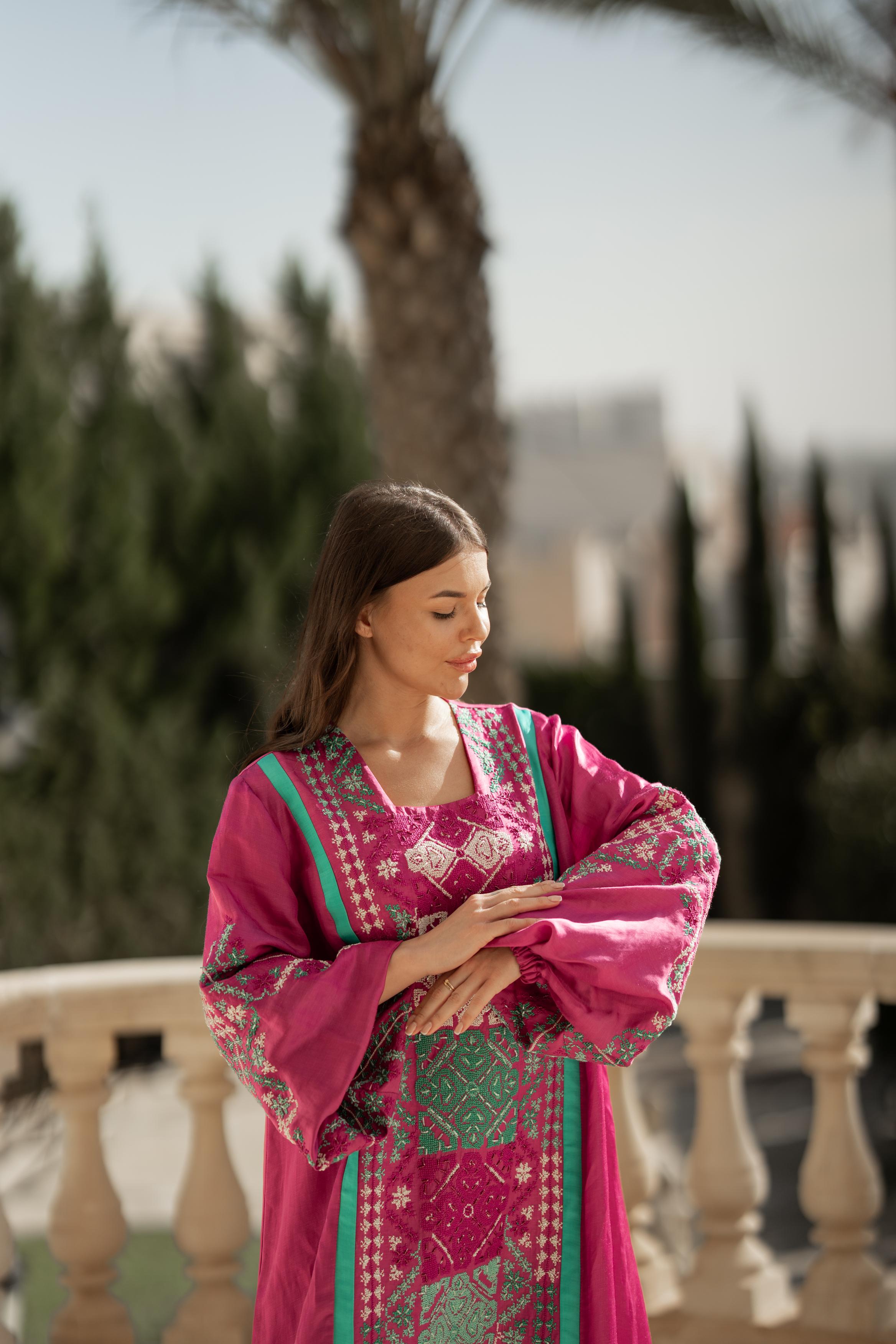 Ard Caftan-Lily